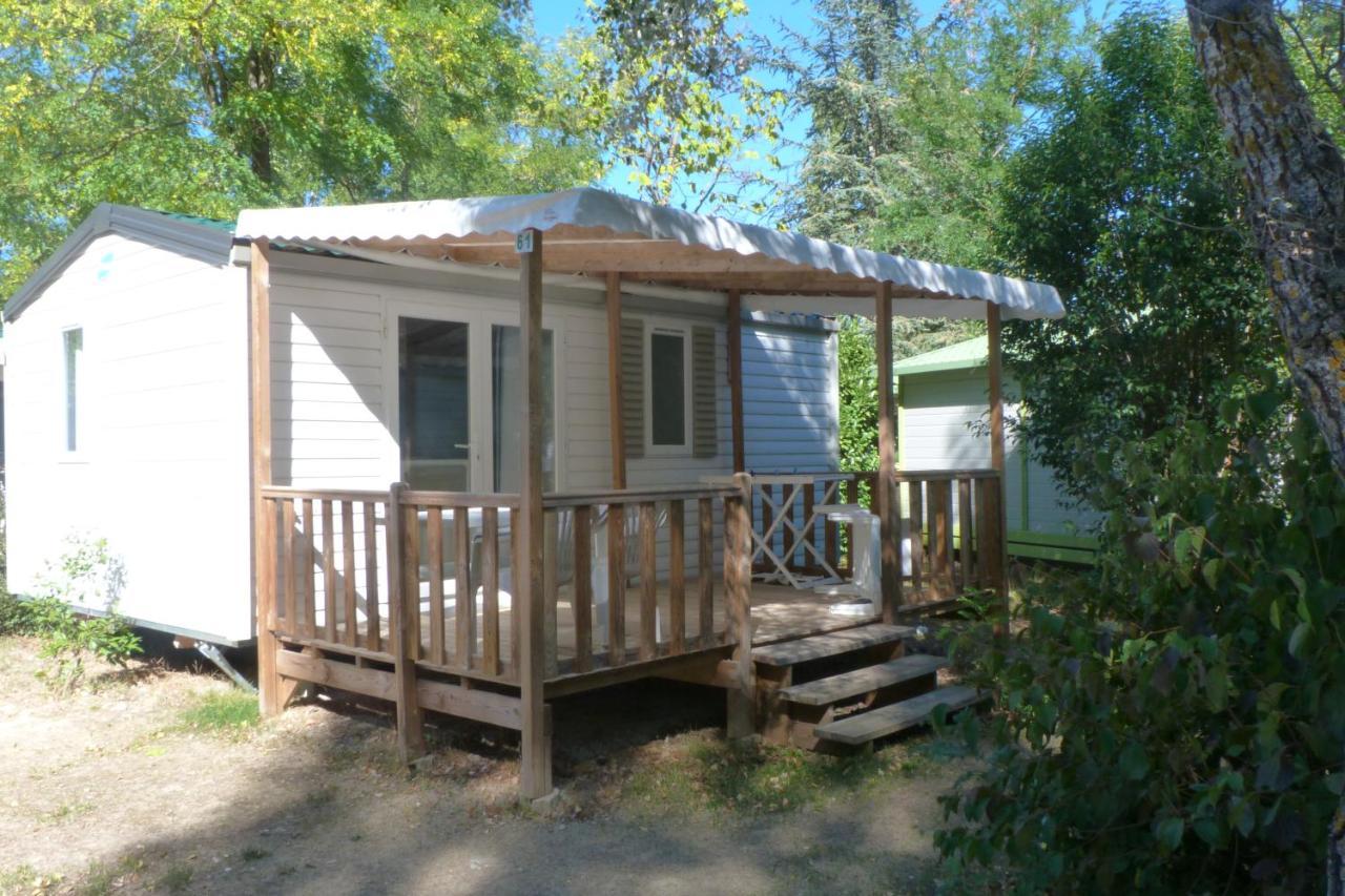 Отель Camping L'Eau Vive Dauphin Экстерьер фото