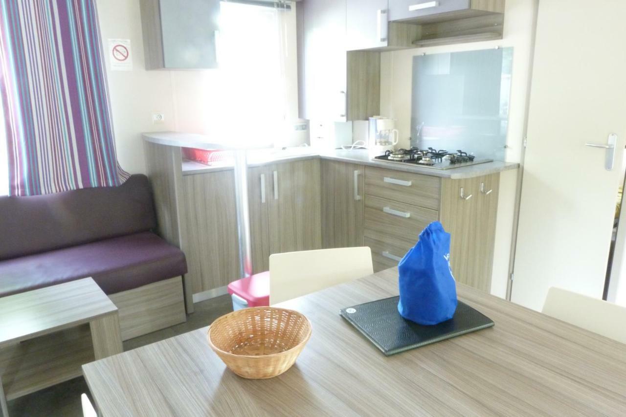 Отель Camping L'Eau Vive Dauphin Экстерьер фото